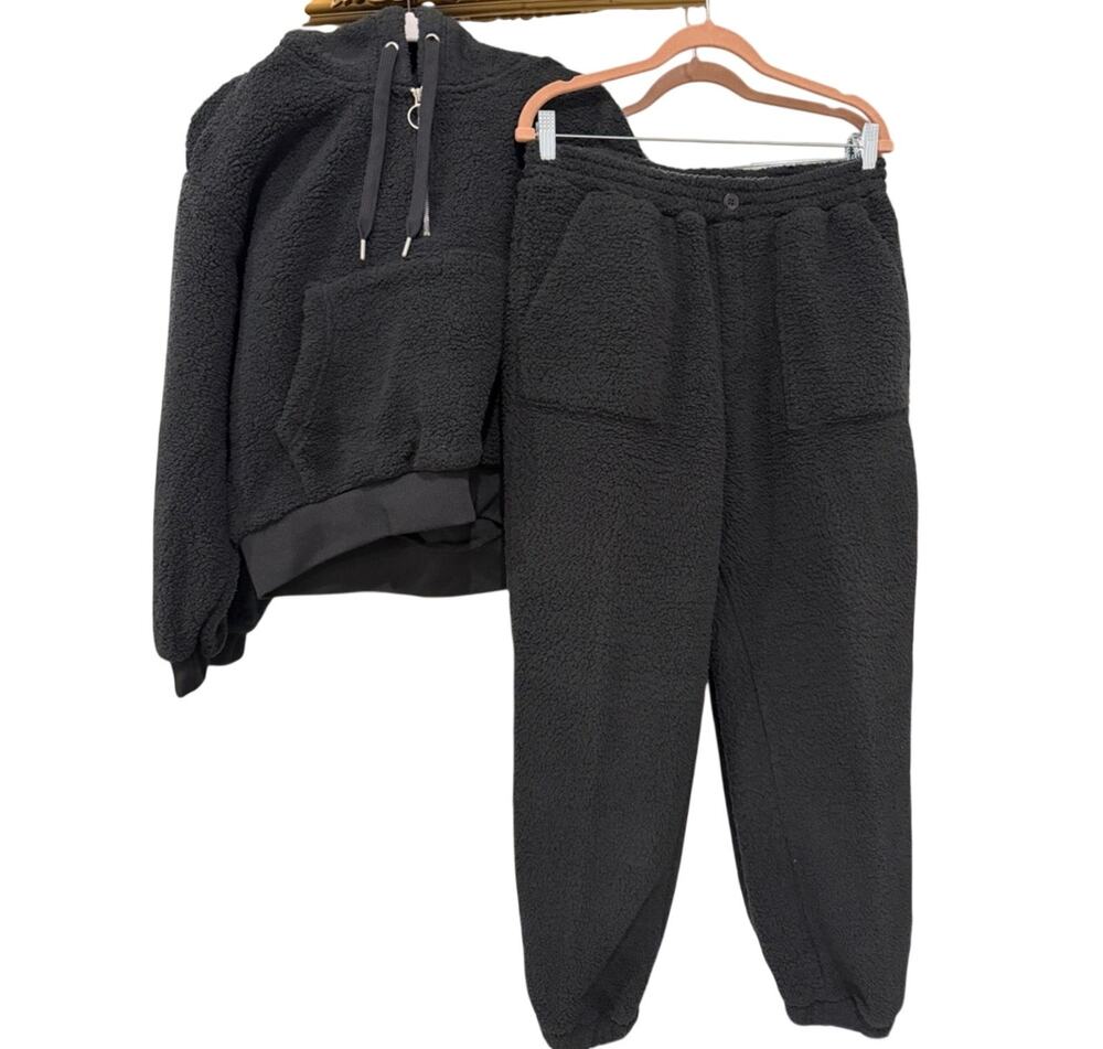 BlankNYC 2 Piece Matching Set Sherpa Jogger Pants M/Jacket L